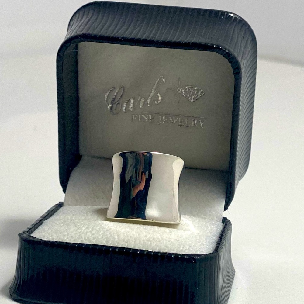 925 Sterling Silver Elle ring